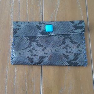 SOLD‼️Leather clutch bag - no brand